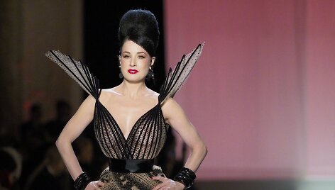 &bdquo;Jean Paul Gaultier&ldquo; 2019 m. pavasario ir vasaros kolekcijos modelis