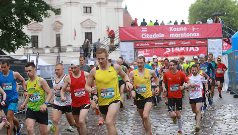 Kaune startavo bėgimas „Citadele Kauno maratonas“  