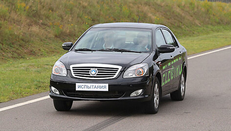 Baltarusi&scaron;kas elektromobilis &bdquo;Vitiaz&ldquo;, sumontuotas ant &bdquo;Geely CS7&ldquo; platformos.