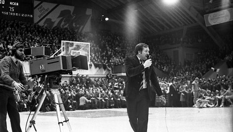 Archyviniai kadrai i&scaron; senų &bdquo;Žalgirio&ldquo; laikų: mados ir TV darbas