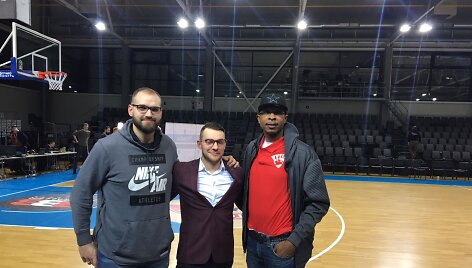 Travisas Watsonas de&scaron;inėje