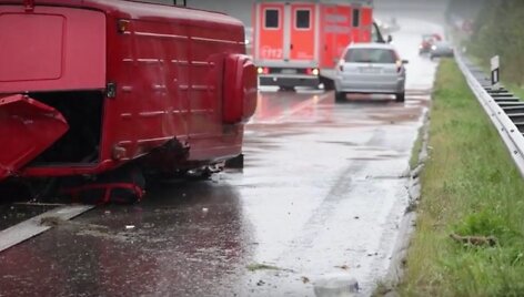 Vokietijoje apvirtęs lietuvių mikroautobusas