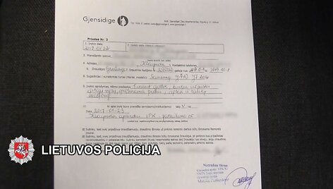 Klaipėdietis prane&scaron;ė pareigūnams apie neva įvykdytą plė&scaron;imą. Netrukus paai&scaron;kėjo, jog istorija &ndash; melaginga.