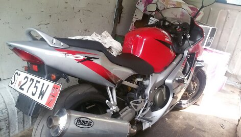 Policija konfiskavo vogtą motociklą