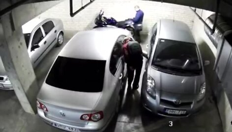 uzfiksuota-ka-vagys-isdarineja-pozeminese-automobiliu-stovejimo-aikstelese