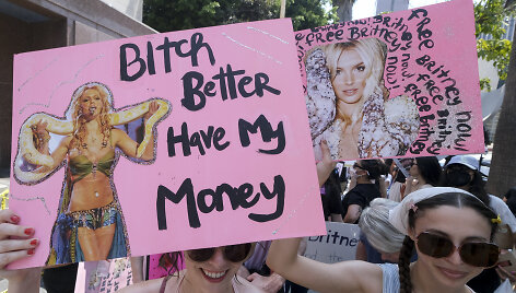 Britney Spears gerbėjų protestas prie teismo