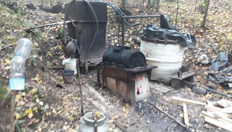 Klaipėdos rajono mi&scaron;ke pareigūnai aptiko naminukę verdančią moterį.