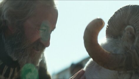 Kadras i&scaron; filmo &bdquo;Avinai&ldquo;
