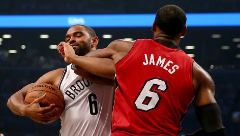 Alanas Andersonas ir LeBronas Jamesas