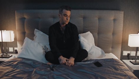 Robbie Williamso vaizdo klipas „Mixed Signals“