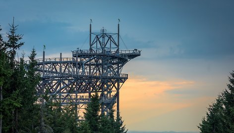 „Pasivaikščiojimas debesyse“ Čekijoje