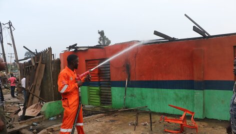 Nigerijoje susprogus dujovežiui žuvo penki žmonės