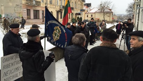 Protestas dėl Žaliojo tilto skulptūrų