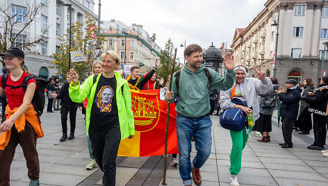 Žygiuojantys mokytojai