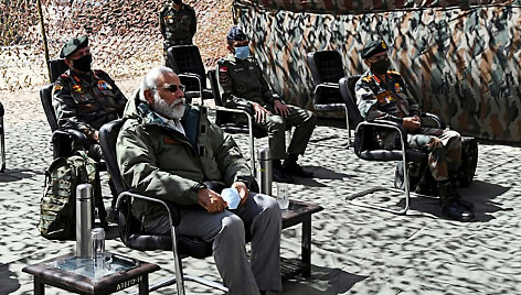 Narendra Mori Indijos pasienyje su Kinija