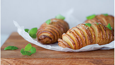 Bulvės &scaron;vedi&scaron;kai &bdquo;Hasselback Potatoes&ldquo;