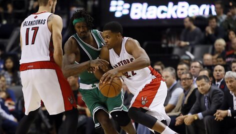 Jonas Valančiūnas ir Rudy Gay