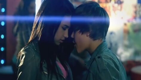 Jasmine V ir Justinas Bieberis vaizdo klipe &bdquo;Baby&ldquo;