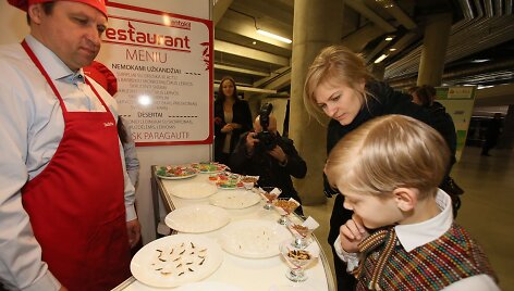 Džiovintų vabalų restoranas parodoje &bdquo;Agrobalt&ldquo;