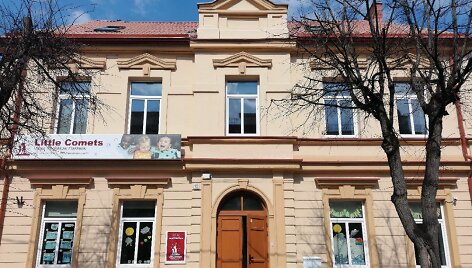 Vilniečių vaikus gyvenimui privačiame darželyje ruo&scaron;ia britų pedagogai