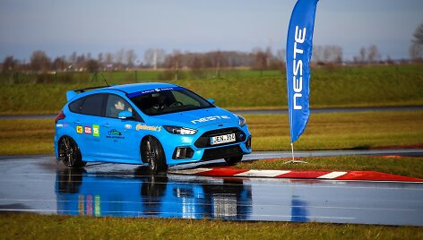 &bdquo;Metų automobilio 2017&ldquo; bandymai &Scaron;iauliuose