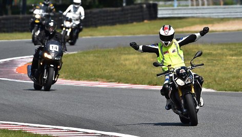 „California Superbike School“