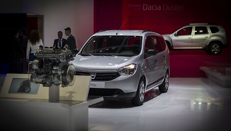 &bdquo;Dacia&ldquo; naujovės Ženevos automobilių parodoje