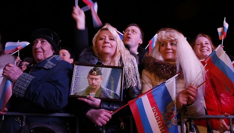 Kryme rusai džiaugiasi neteisėto referendumo i&scaron;ankstiniais rezultatais