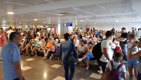 Antalijos oro uoste įstrigo poilsiautojai i&scaron; Lietuvos