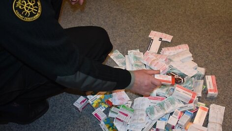 Muitininkų sulaikyti nelegalūs vaistai