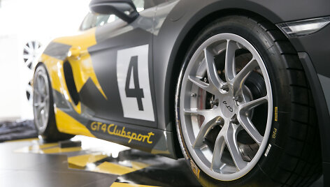Lenktynių akademijos &bdquo;Porsche Racing Academy&ldquo; pristatymo akimirka