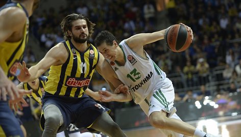 Linas Kleiza ir Dimitris Diamantidis