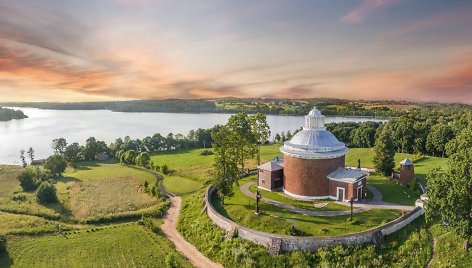 Kalvių Šv. Antano Paduviečio bažnyčia