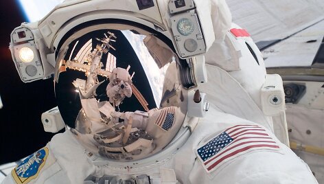 Astronautai atvirame kosmose