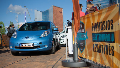 Elektromobilių maratone varžysis Nissan „Leaf“