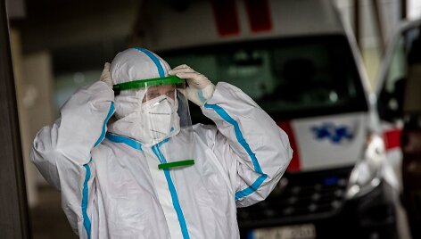 VUL Santaros klinikos. Kova su koronavirusu