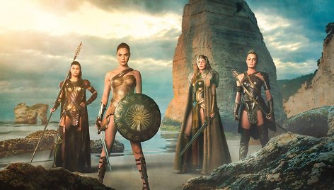 Lisa Loven Kongsli, Gal Gadot, Connie Nielsen ir Robin Wright filme „Nuostabioji moteris“