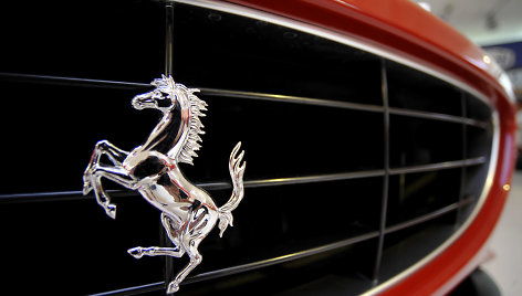 Išrinko geriausius „Ferrari“, turinčius V8 variklius