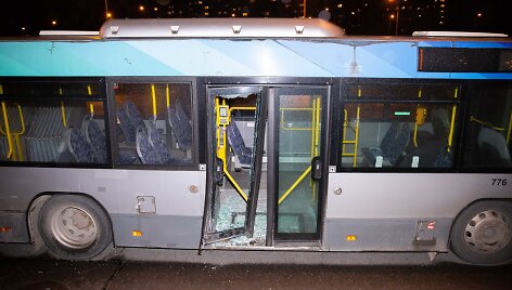 BMW ir autobuso avarija Ukmergės gatvėje