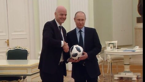 Gianni Infantino ir Vladimiras Putinas