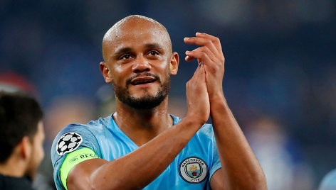 Vincentas Kompany atsisveikino su Mančesterio klubu, kuriam atstovavo 11 metų. 