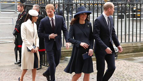 Princas Harry su Meghan Markle ir princas Williamas su Kembridžo hercogiene Catherine