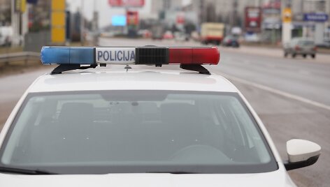 Kaune ie&scaron;koma nuo policijos pasprukusio įtariamo vagies