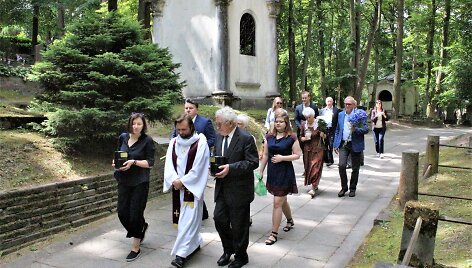 Garsus lietuvių i&scaron;eivijos dailininkas Vytautas Kasiulis atgulė Menininkų kalnelyje