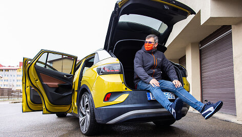 Pirmas pasimatymas su elektromobiliu VW ID.4