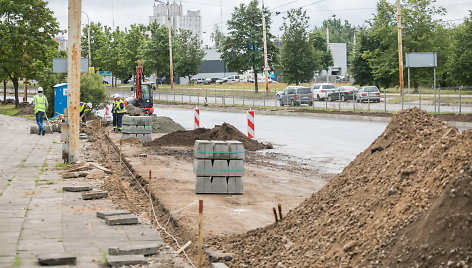 Remontuojama Justiniškių gatvė