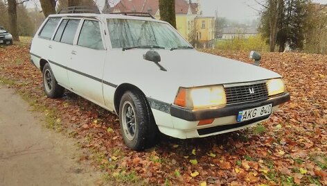 &bdquo;Mitsubishi Cosmos&ldquo; su vairu de&scaron;inėje