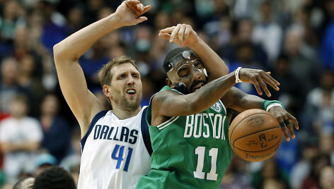 Dirkas Nowitzkis ir Kyrie Irvingas
