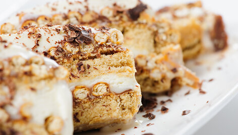 Pusiau &scaron;aldytas desertas &bdquo;semifreddo&ldquo; 