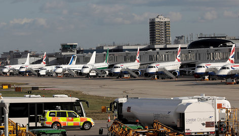 Londono Sičio oro uostas vėl veikia